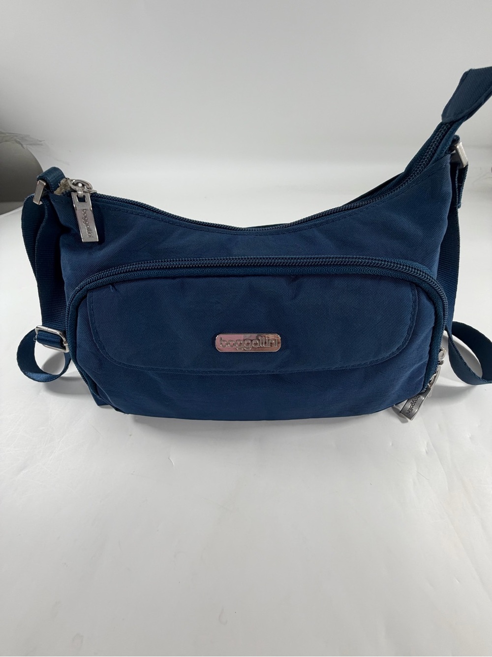 Baggallini Navy Blue Nylon Crossbody Bag Organizer Travel Purse Multi Pocket